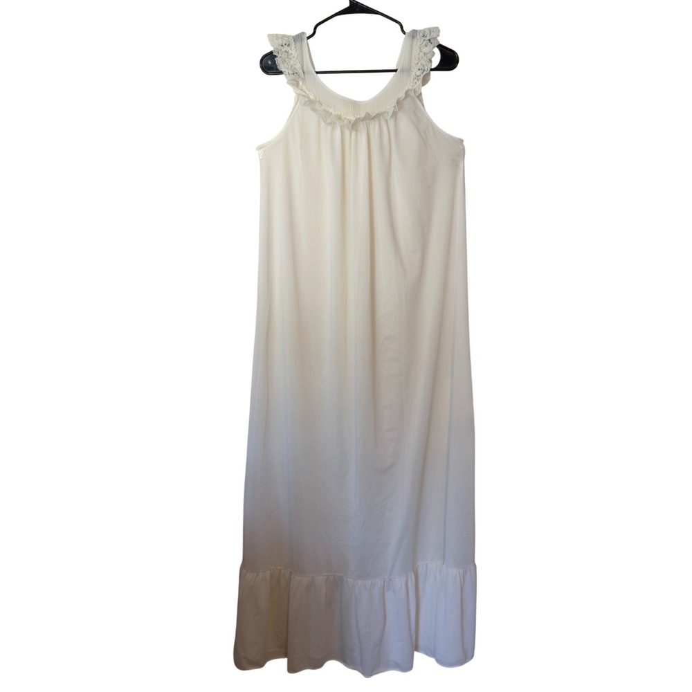 Miss Elaine Vintage Maxi Nightgown Size M Union Made Victorian Prairie Ruffles‎